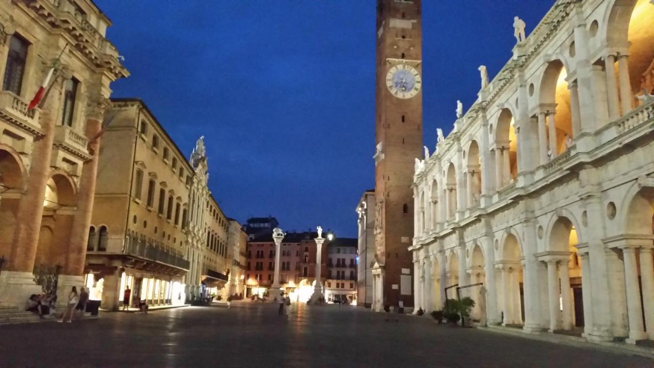 B&B Palazzo Regau วิเชนซา ภายนอก รูปภาพ